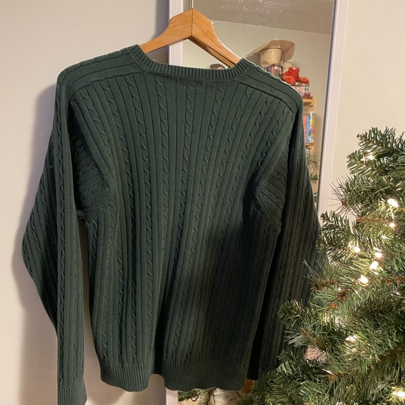 IZOD V-Neck Sweater, men’s size large - Picture 5 of 5